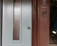 Установка межтамбурной двери по адресу ул. Бухарестская д. 78 (парадная 1) (1).jpg