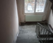 Косметический ремонт лестничной клетки #4 по адресу ул. Белы Куна д. 22 к. 3 (парадная 4) (2).jpg