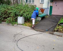 Мытье фасада и отмостки по адресу ул. Пражская д. 16 (4).jpg
