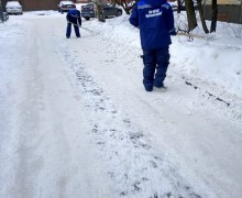 Ручная уборка территории от снега и наледи по адресу ул. Софийская д. 23 к. 2 (1).jpg