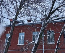 Очистка кровли от снега и наледи по адресу Фарфоровский пост д. 54 (3).jpg