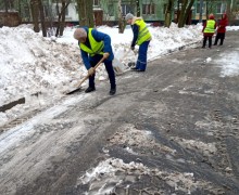 Уборка территории от снега и наледи по адресу ул. Софийская д. 23 (3).jpg