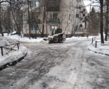 Уборка территории от снега и наледи по адресу ул. Софийская д. 37 к. 4  (1).jpg