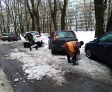 Уборка территории от снега и наледи по адресу ул. Турку д. 32 (2).jpg