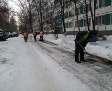 Уборка территории от снега и наледи по адресу ул. Софийская д. 40 к. 1 (1).jpg