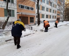 Уборка территории от снега и наледи по адресу ул. Турку д. 22 к. 1 (1).jpg