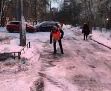 Уборка территории от снега и наледи по адресу ул. Турку д. 8 к. 4 (5).jpg
