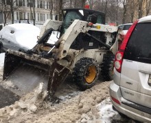 Уборка территории от снега и наледи по адресу ул.Бухарестская, д.76..jpg