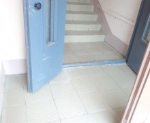 Настил кафельной плитки на лестничной клетки #9 по адресу ул.Бухарестская, д.67, кор.1...jpg