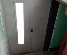 Установка дверей на лестничной клетки #2 по адресу ул.Бухарестская , д.67, кор.1..jpeg