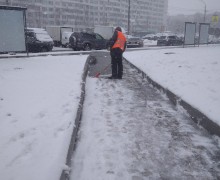 Очистка подходов к парадным от снега7.jpeg