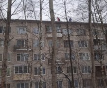 Очистка кровли от снега и наледи по адресу ул. Бухарестская, д.35, кор.4.jpeg