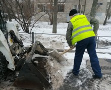 Уборка территории от снега и наледи по адресу ул. Турку, д. 8, к.5....jpeg