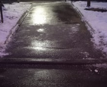 Очистка подходов к парадным от снега и наледи5 .jpeg