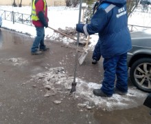 Активно продолжается уборка территории от снега и наледи3.jpeg